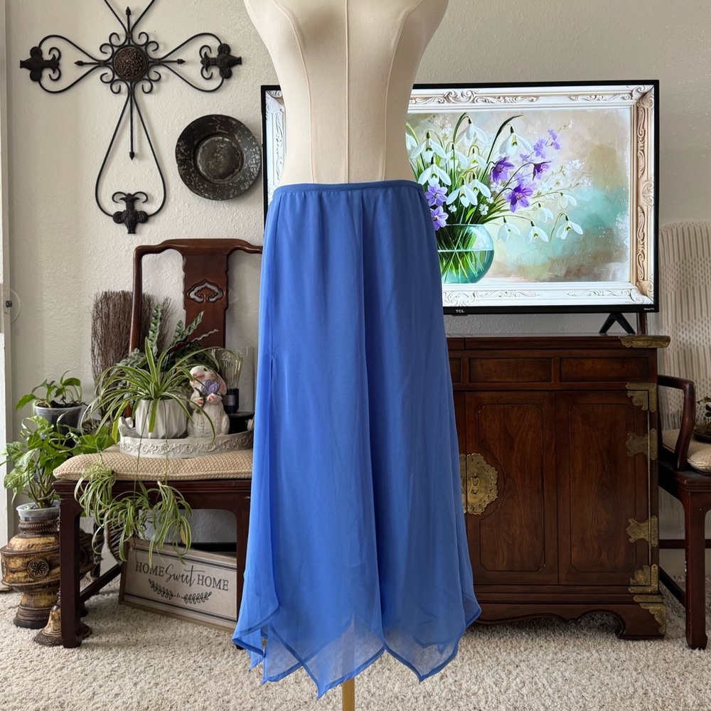 Lucky & Coco Blue Chiffon Handkerchief Skirt Size Medium